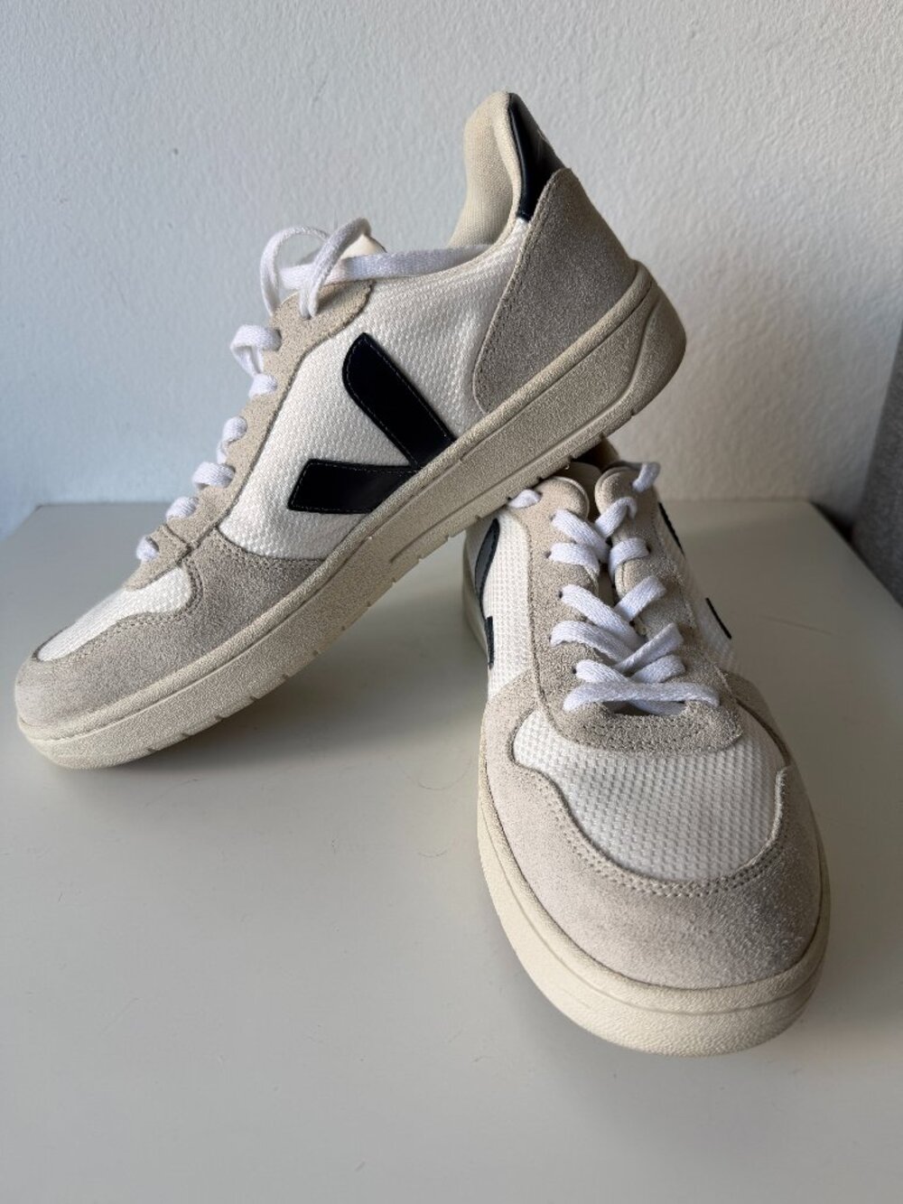 Men's Veja V-10 B-MESH/ SUEDE/LEATHER WHITE NAUTICO Sneakers EU45/ US 11.5